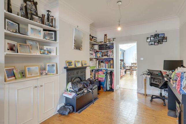 121 Taunton Road, London photo 3