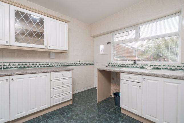 35, Heathfield Drive, Bolton photo 4