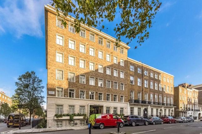 Flat to rent in Montagu Square, London