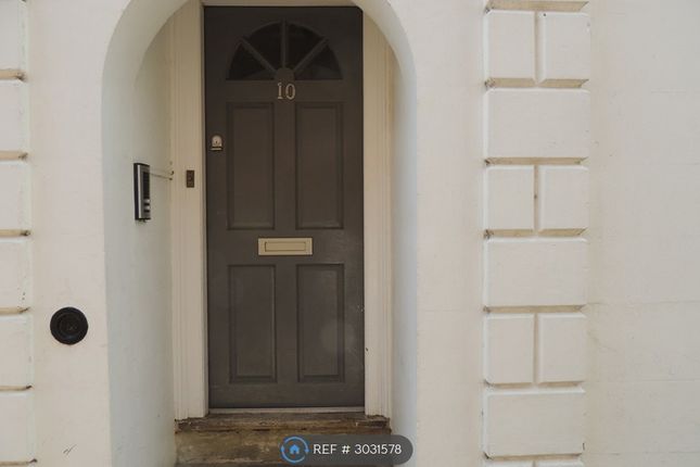 Flat A, High Street, Saxmundham photo 3