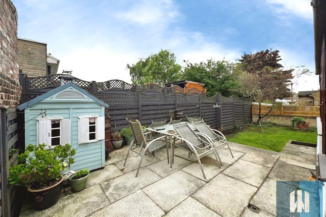 5, Grove Street, Mirfield photo 3