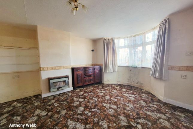 Lambs Terrace, Great Cambridge Road, London photo 2