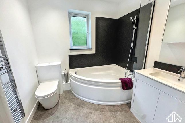 Heol Llinos, Thornhill Cardiff photo 4