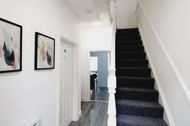 Room 3, 140 Park Road North, Birkenhead photo 3