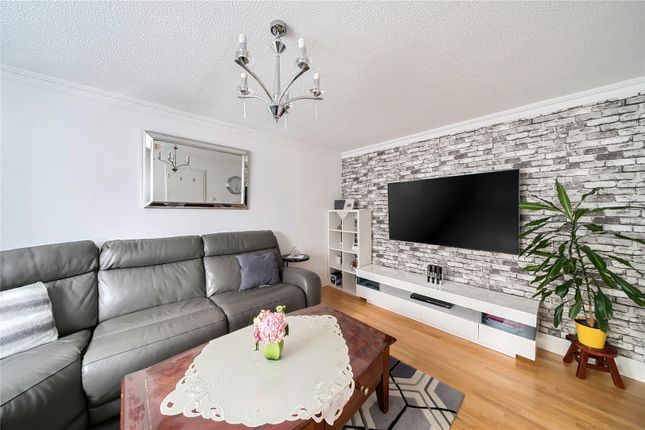30, Byworth Walk, London photo 3