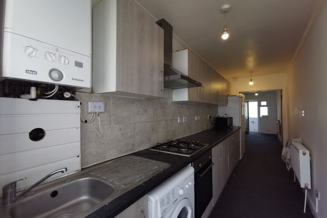 109B, Lynton Road, Harrow photo 2