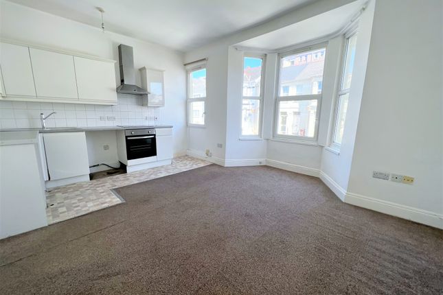 Thumbnail Flat to rent in Ashford Road, Mannamead, Plymouth