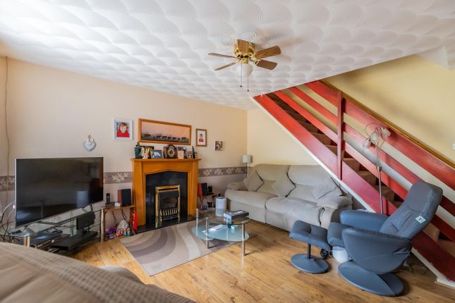 43, Cosmeston Drive, Penarth photo 4