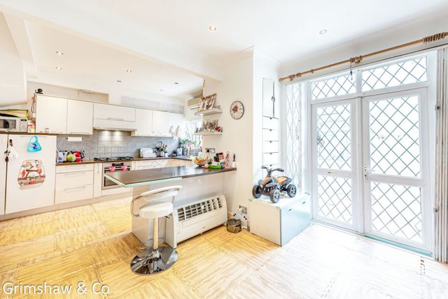 38, Cecil Road, West Acton photo 4
