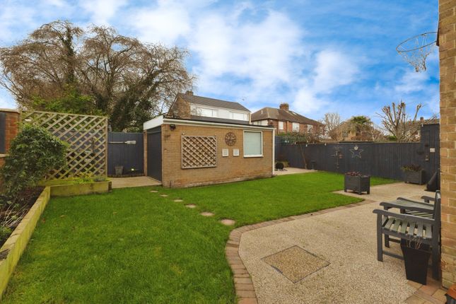 7, Burnside Grove, Durham photo 3