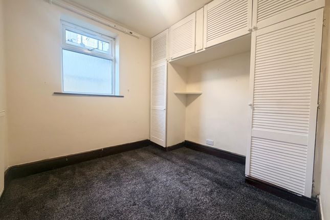 Flat 1, 94 Beach Road, Thornton-Cleveleys photo 4