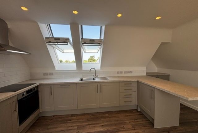 Flat 11, Burford Road, Carterton photo 2