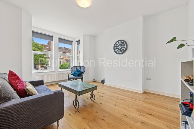 70, Warwick Road, Bounds Green photo 3
