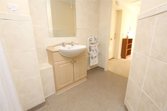 Flat for sale in Buckingham Road, Brackley