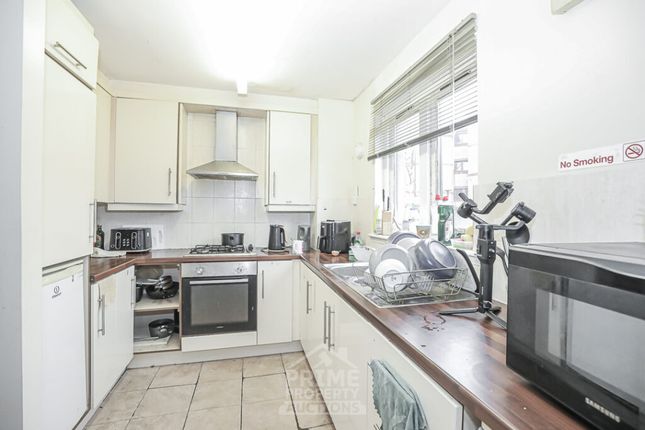 32, Lytton Street, Dundee photo 3