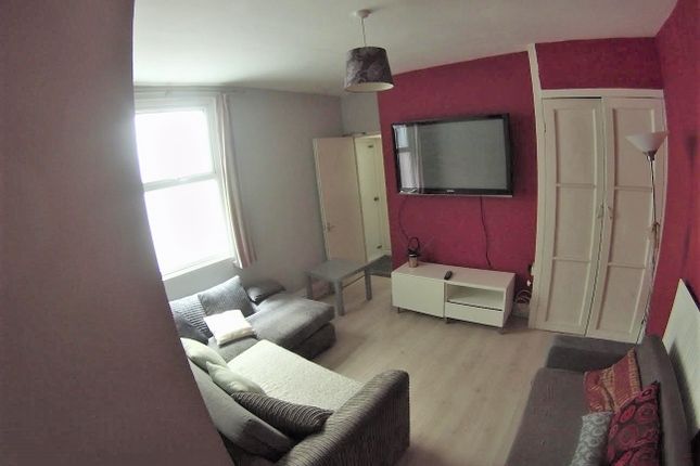 Shared accommodation to rent in Bryn Road, Swansea