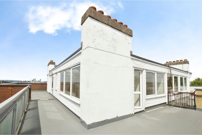 Flat 26/Kynaston House, Challice Way, Streatham photo 4