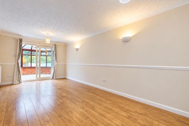 Wellfield Court, Milton Keynes photo 3