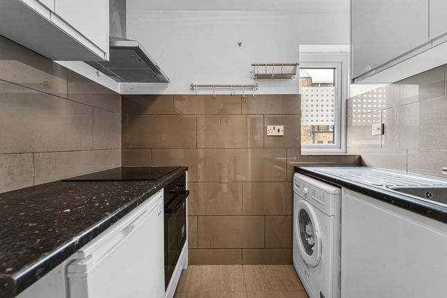 15 Glovers Lodge, Lewis Road, Richmond photo 4