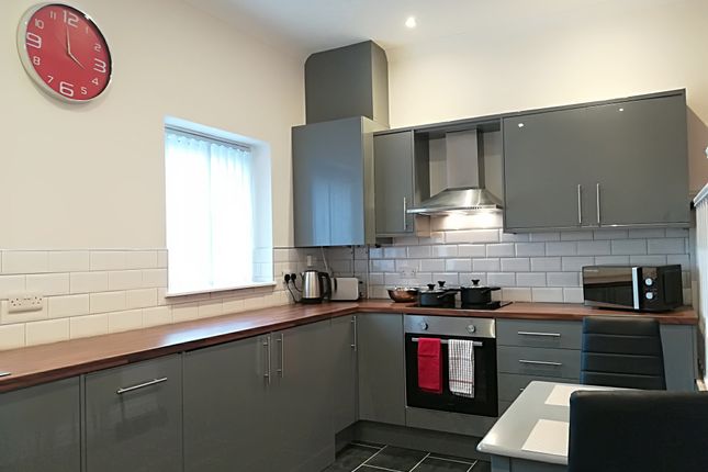 Flat to rent in Sketty Road, Swansea