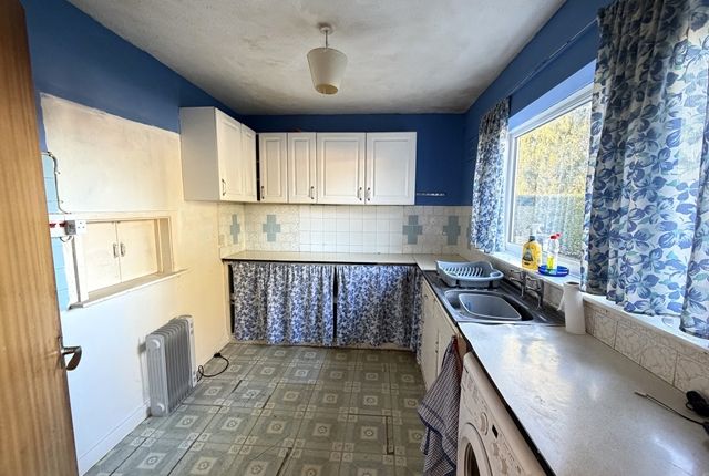 2, Winchester Close Devon, Feniton photo 2