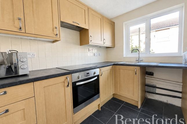25, Longfield, Witham photo 2