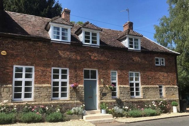 3-bed house on Monks Close, Dock Lane, Tewkesbury, £460,000