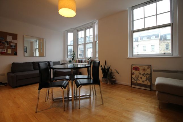 Flat 1, London photo 3