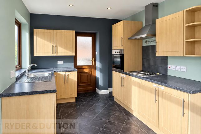 15, Crossfield Close, Rochdale photo 3