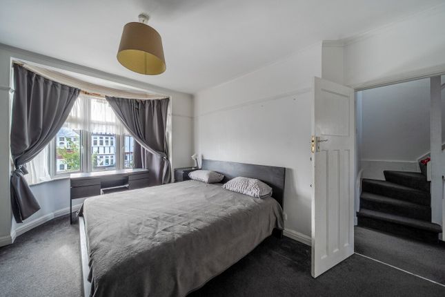 21, Woodvale Avenue, London photo 4