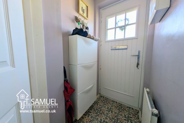34 Brynderwen, Pontypridd photo 2