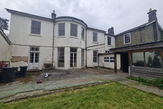 10-bed house on Carmel Court, Kings Turning, Presteigne, £360,000