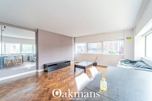 APARTMENT 6, QUEENS COLLEGE CHAMBER, BIRMINGHAM photo 4