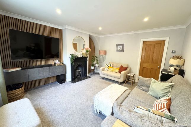 76, Woking Road, Guildford photo 4
