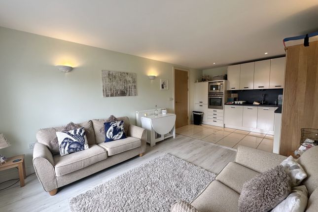 Flat for sale in 5 Rhodewood House, St. Brides Hill, Saundersfoot, Pembrokeshire