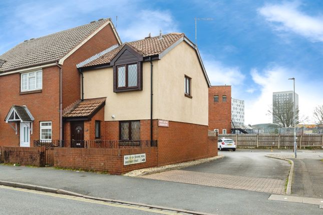3-bed terraced on 25, Denning Mews, Southsea, £250,000