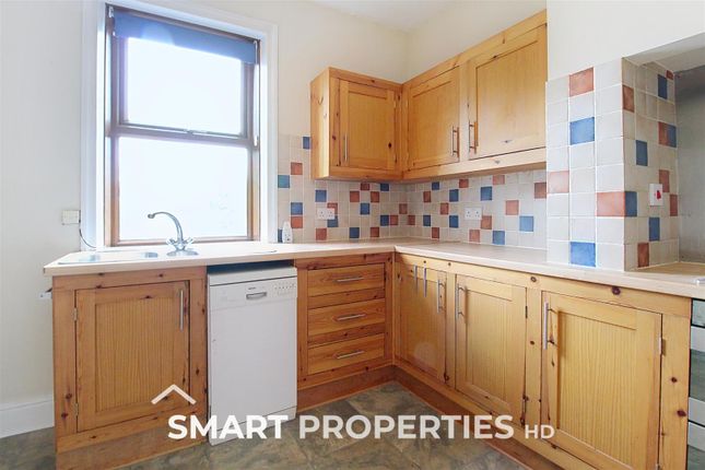 36, Arnold Avenue, Huddersfield photo 5