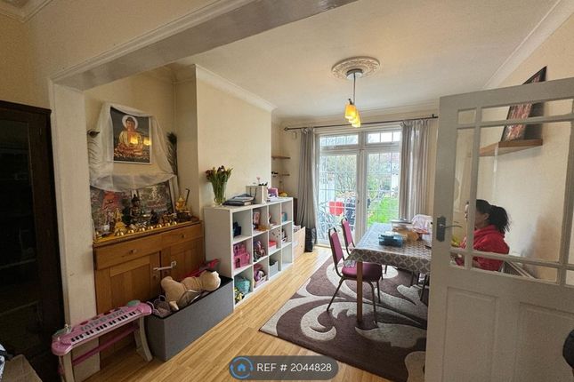 End terrace house to rent in Sudbury Heights Avenue, Greenford