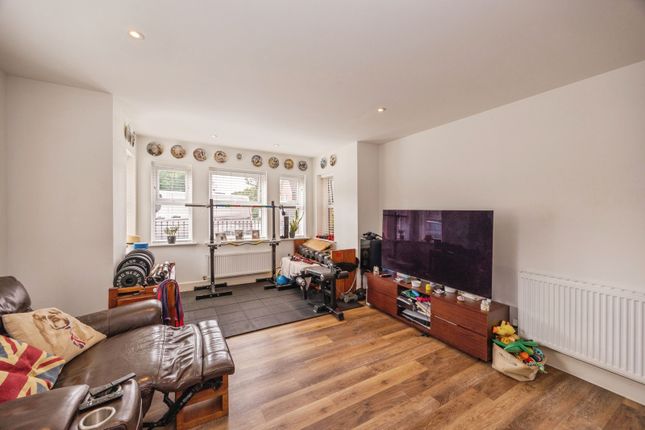 4, Taylor Court, 31, Merritt Way, Hampshire photo 4