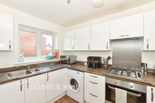 13, Hawking Drive, Cranleigh photo 2