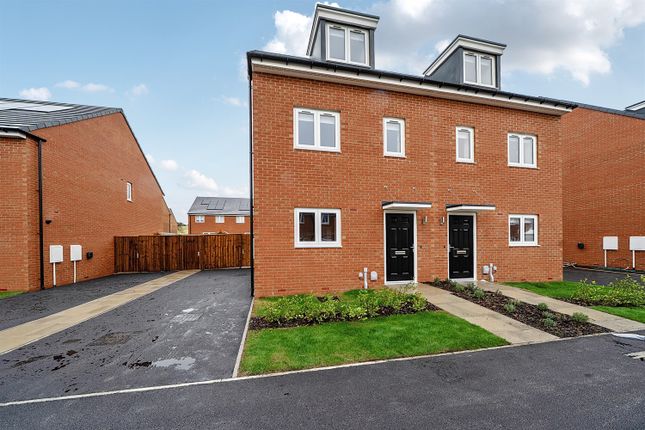3 Bedroom Semi-Detached in WF9 1FW