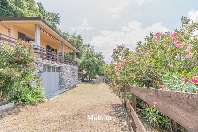 Villa for sale in Strada Dei Boschi, Varenna, Lecco, Lombardy, Italy