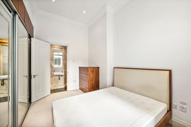 Flat to rent in Old Brompton Road, Earls Court
