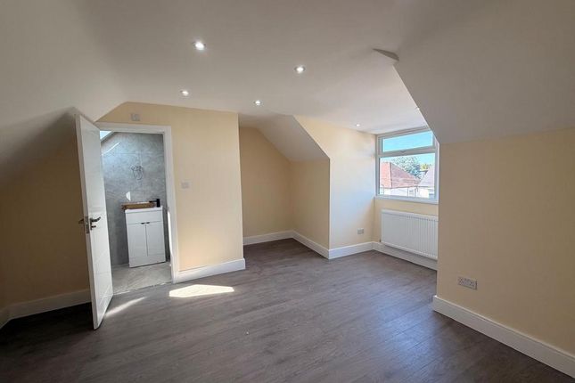 21, Claremont Avenue, Harrow photo 2