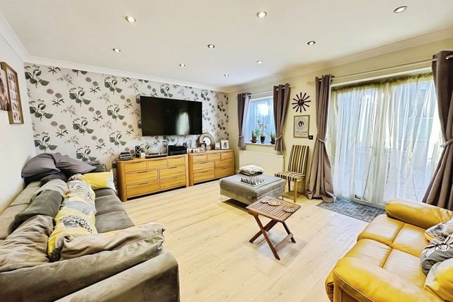 1A,, Millfield Avenue, West Midlands photo 2