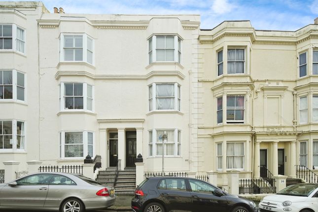 Thumbnail Flat for sale in York Road, Hove