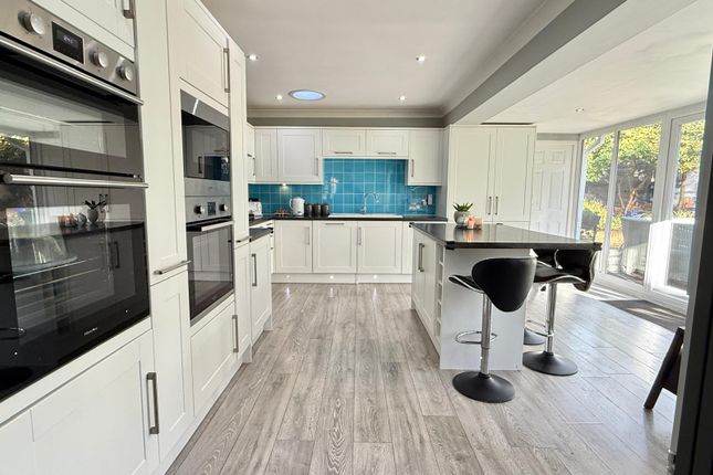 75 Ashley Drive South, Ashley Heath, Ringwood photo 4