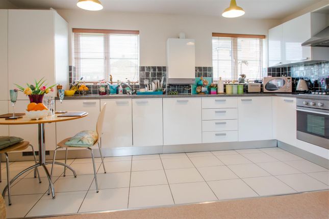 Flat for sale in Green Road, Haverhill