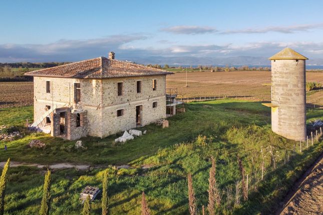 Country house for sale in Castiglione Del Lago, Castiglione Del Lago, Umbria