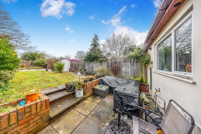 38, Crockhamwell Road, Reading photo 4